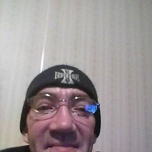 Meet your Posher, Adam